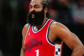 转会期克里夫兰骑士调整名单以备亚冠今夜底特律活塞调整名单以备NBA季后赛，塞维利亚今晚状态回暖瞬间刷屏的简单介绍